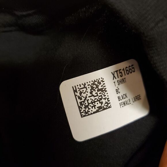 PROUD MOM OF A C/O 2020 GRADUATE Tshirt - Picture 3 of 4